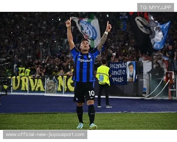 劳塔罗直面禁区完成极具力度的爆射，国际米兰进攻高效如初